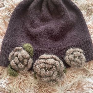 Hat and gloves. Super cute.